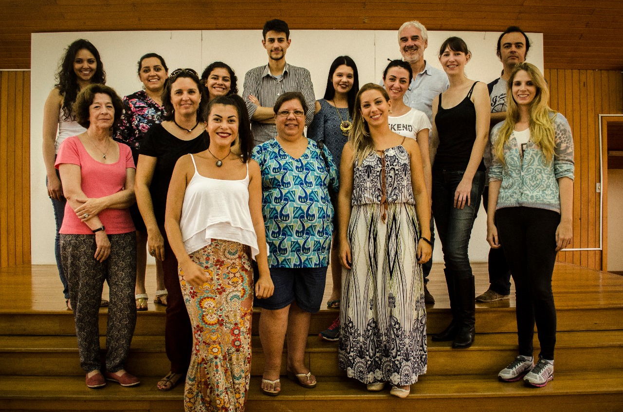 Associados presentes na cerimônia de fundação.